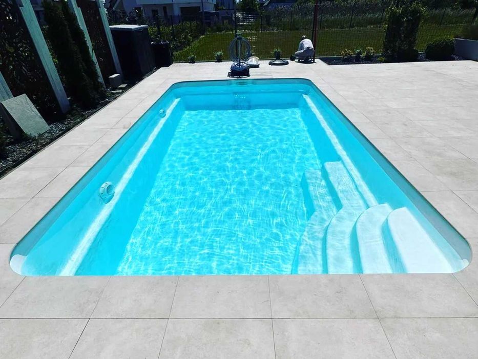 Basen poliestrowy ogrodowy schody narożne oświetlenie LED 815x 365