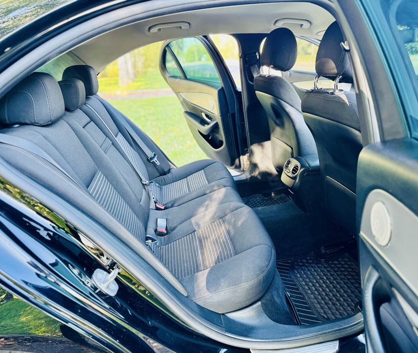 Mercedes-Benz W213 E220d 9G-tronic 2018 Official