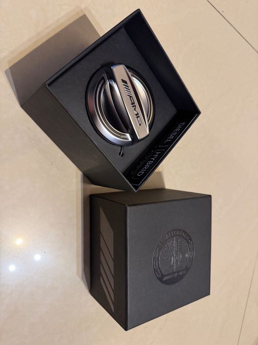 Korek wlewu paliwa Mercedes-Benz AMG