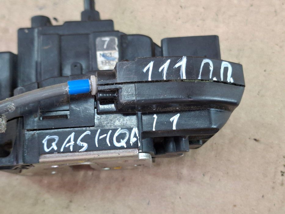 Nissan Qashqai J10 2006-2013 Замок двери передний правый 3 pin
