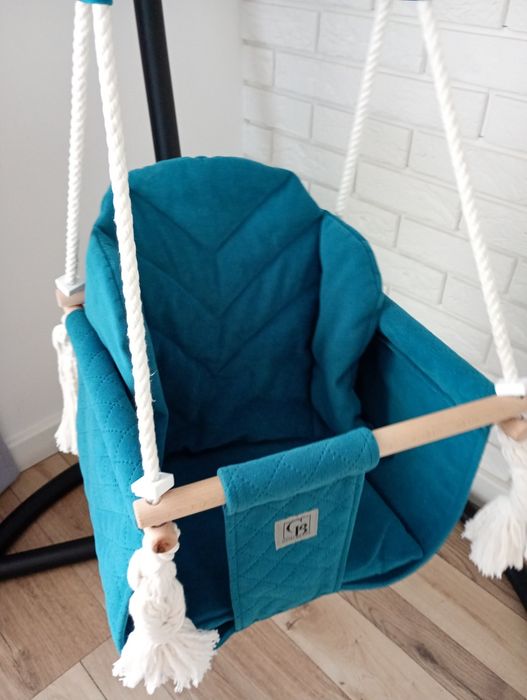 Huśtawka welurowa dla dziecka