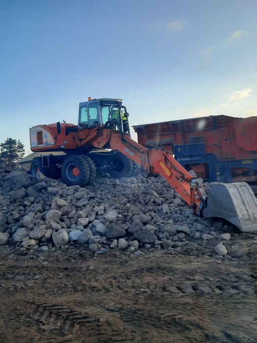 Wyburzenia rozbiórki budynków transport