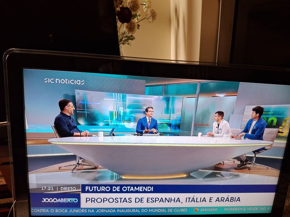 Televisão marca Philips 55"⁹