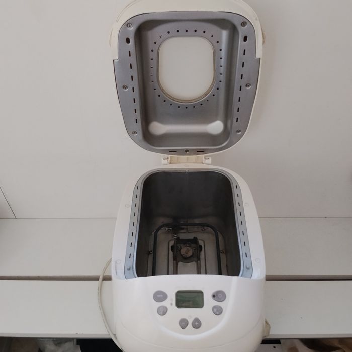 Хлібопічка Moulinex модель 573905  860W