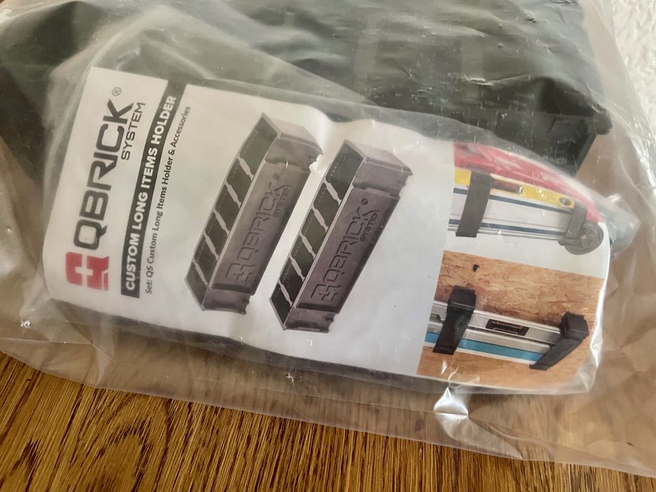 Qbrick long system holding