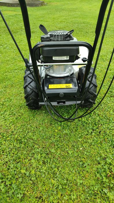 Сіно косілка vari  чеського виробника косарка