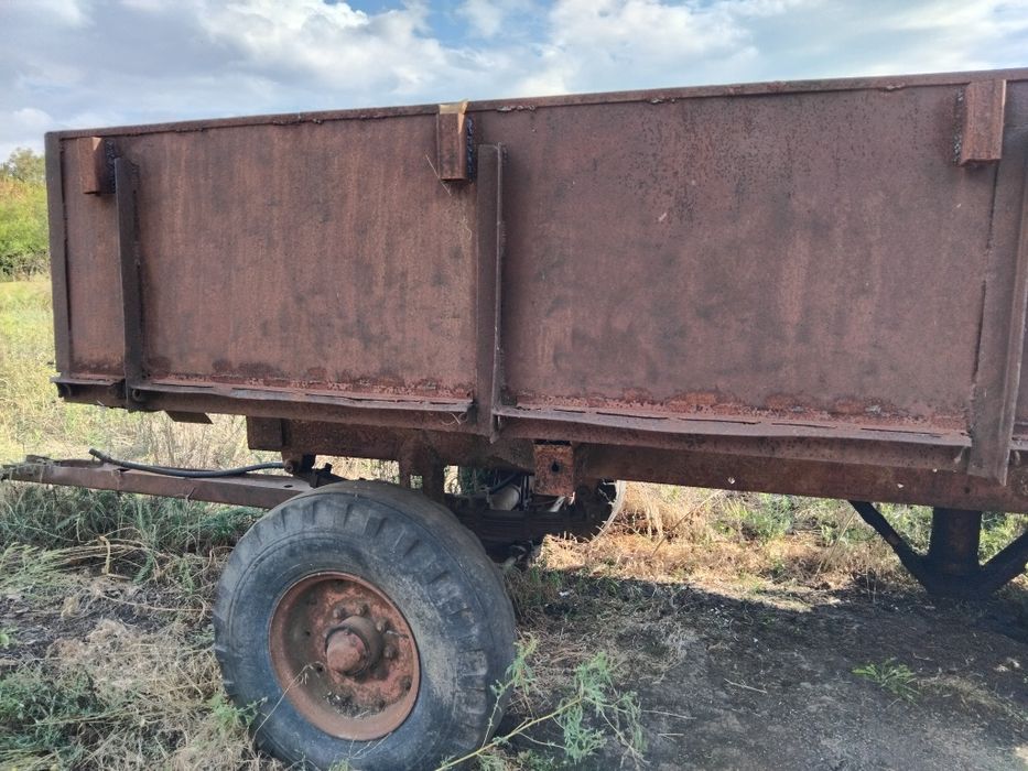 Прицеп тракторний