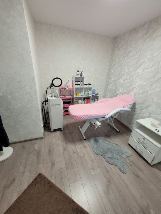 Продам 3 х ком квартиру. Центр. Сертификат. Проспект Свободы