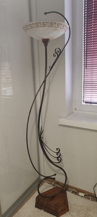 Komplet lamp (lampa podłogowa, żyrandol lampa na biurko)