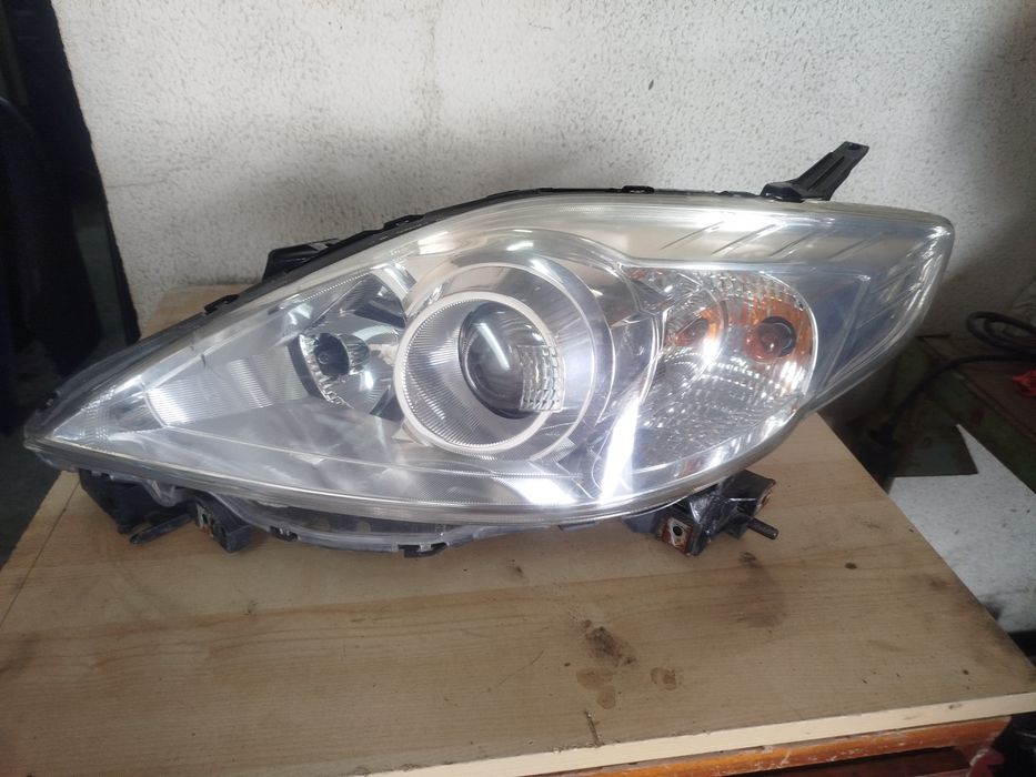 Farol frente Mazda 5