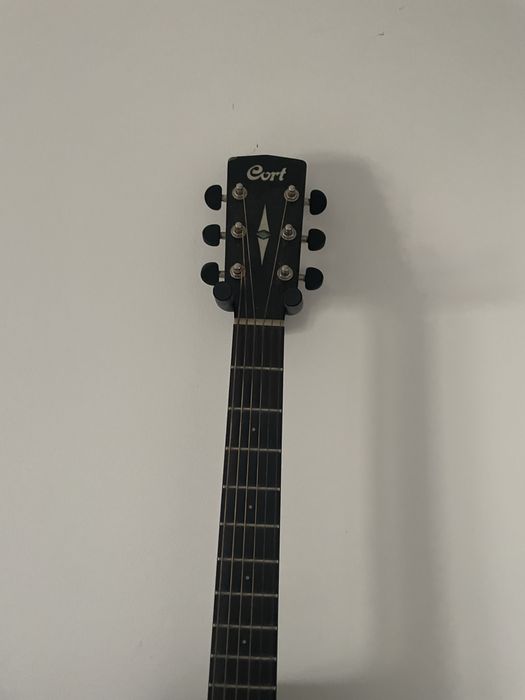Guitarra Cort (usada)