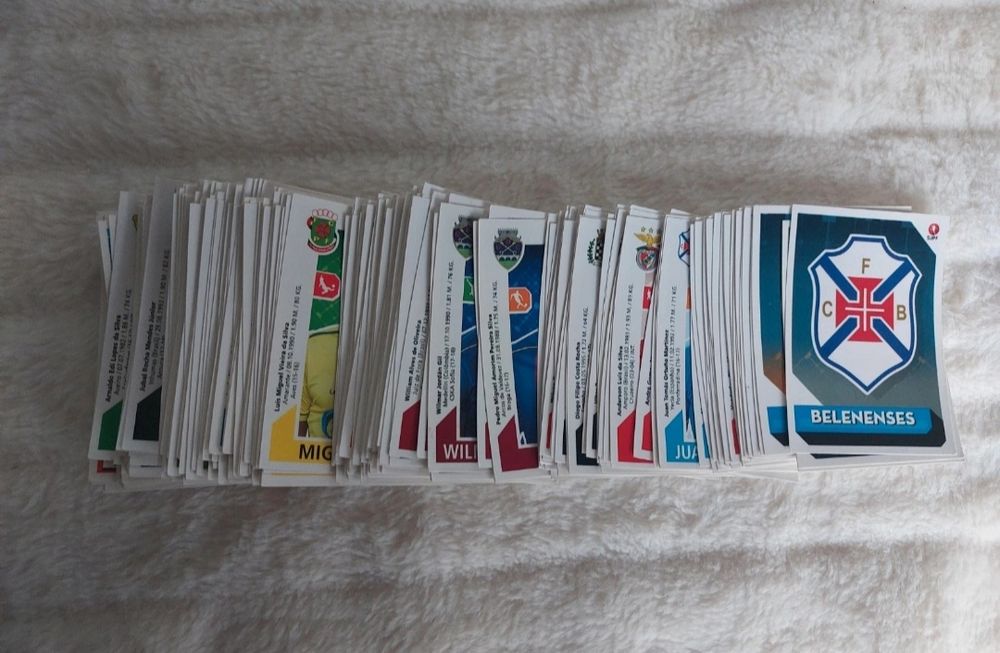 Lote 203 Futebol 2017-18 Panini