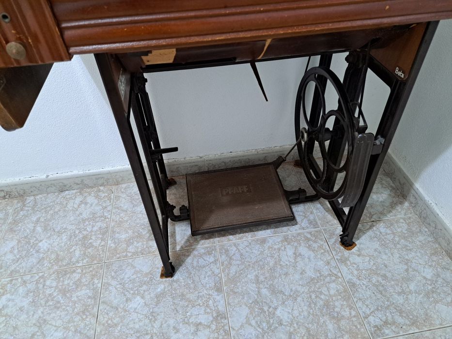 Máquina de costura PFAFF