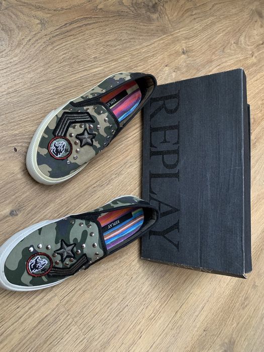 Сліпони Replay..