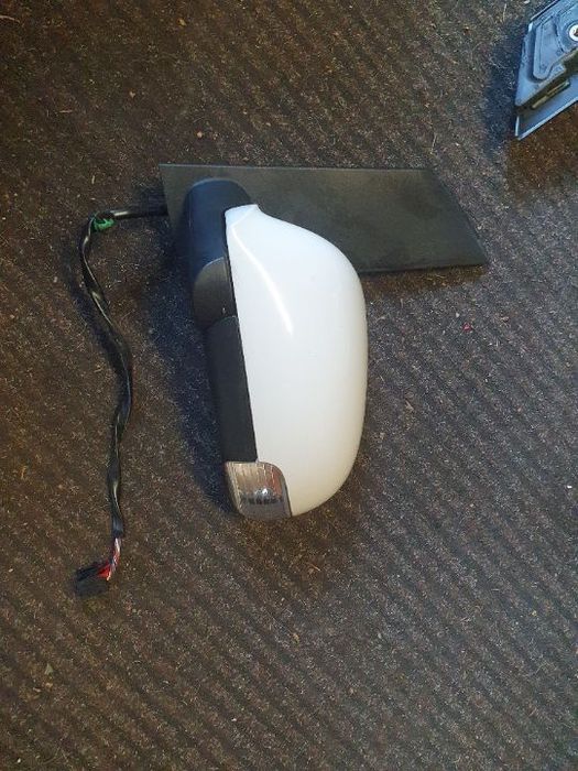 LUSTERKO  LEWE VW TOURAN I 8 PIN