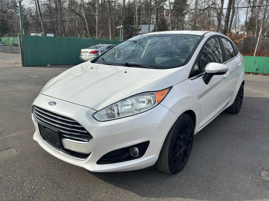 Ford Fiesta Titanium      2016