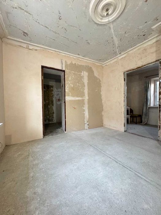 Половина будинку- ближня Олексіївка