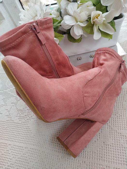 Botas / botins cor de rosa super bonitos e elegantes - Tamanho 38