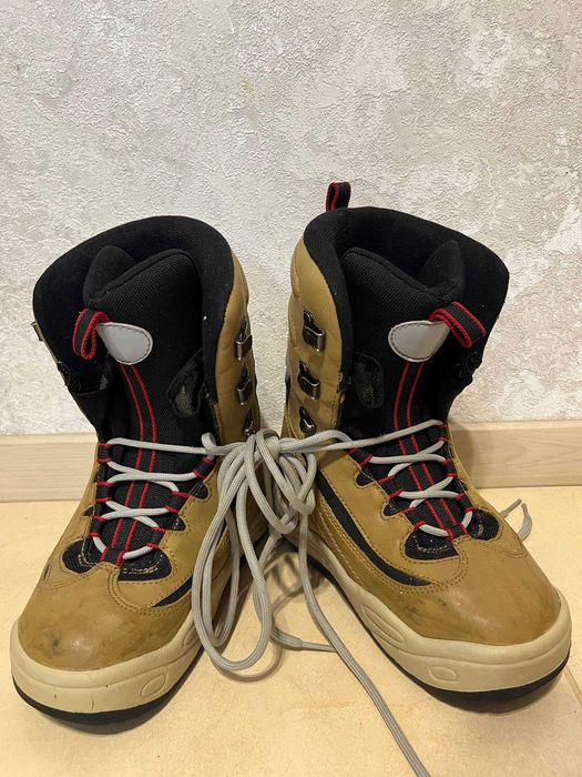 Дитячі боти для сноуборда 36 розмір