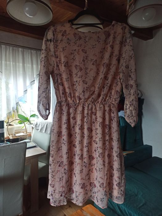 Sukienka w kwiaty marki Esmara r. 42 NOWA z metką