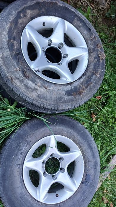 2x Felgi aluminiowe 15" 6x139.7 Nissan Terrano II Patrol Pajero Przyczepka