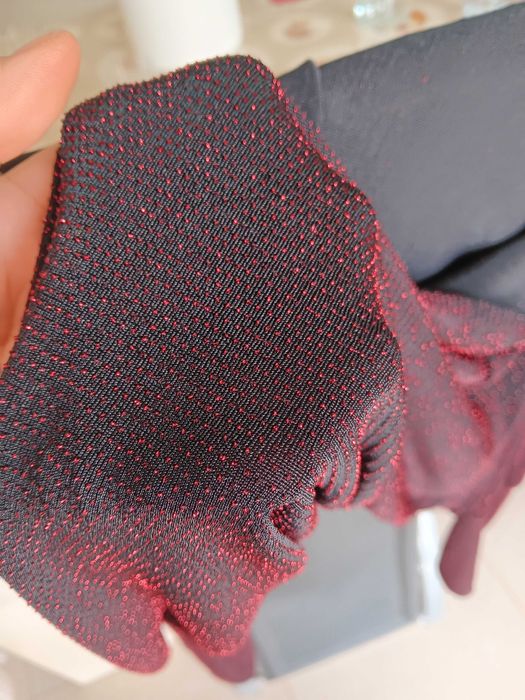 Blusa amplia de festa com fios brilhantes bordô e preto XL