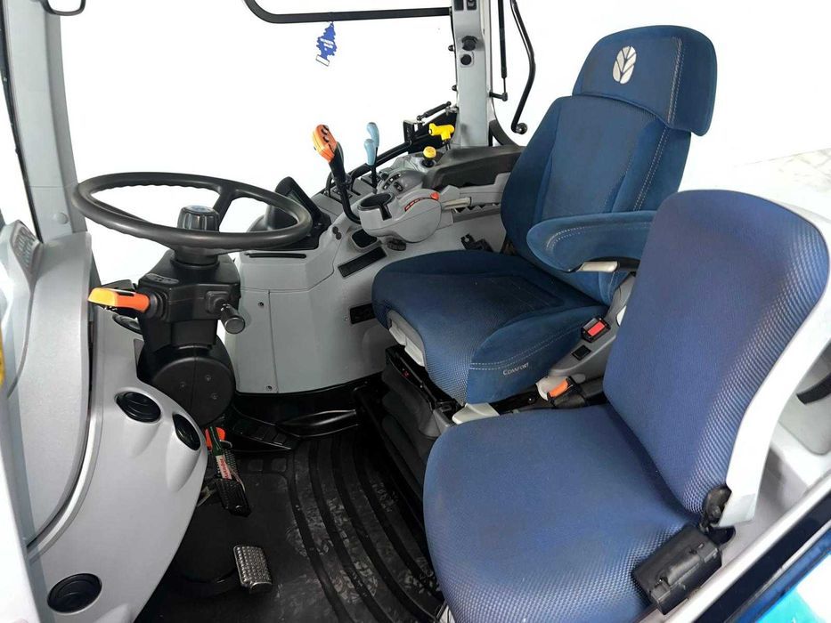 New Holland T 7.175,  Range Command