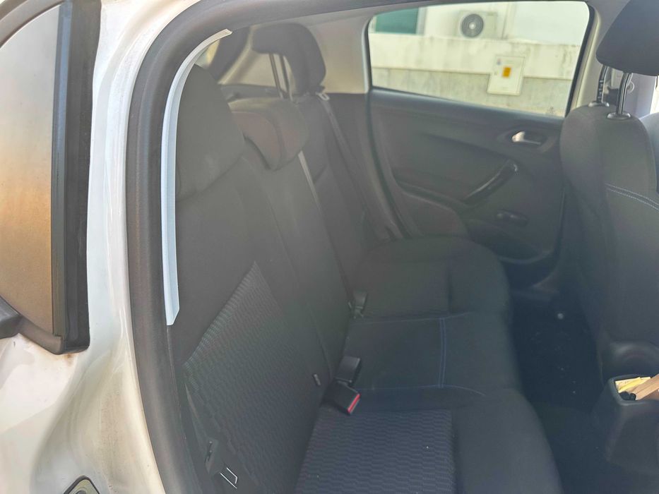 Peugeot 208 1.2 PureTech • 82cv • Nacional • Histórico completo