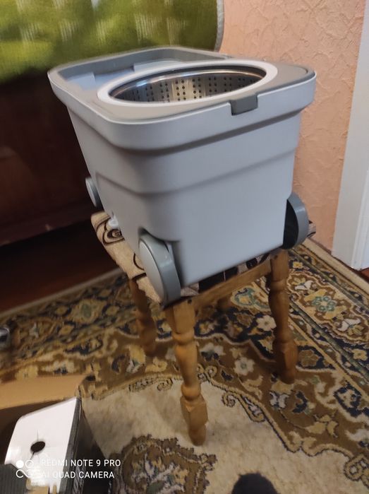 Швабра с ведом на колесах и механизмом отжима Fashion Sports Car Mop.