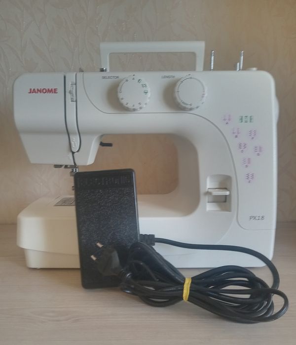 Продам швейную машину Janome PX18 . Made in Thailand.