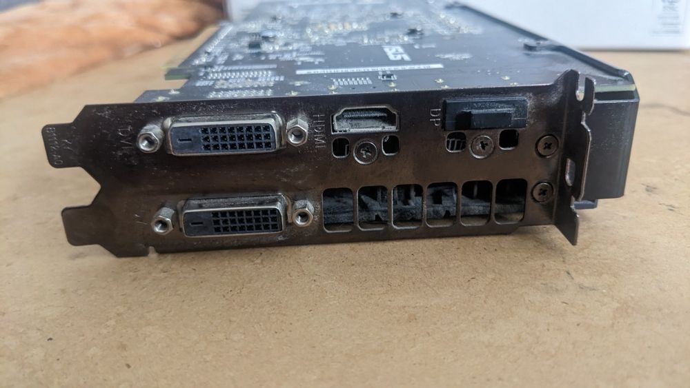 Відеокарта ASUS ROG strix 570 4gb gaming, робоча