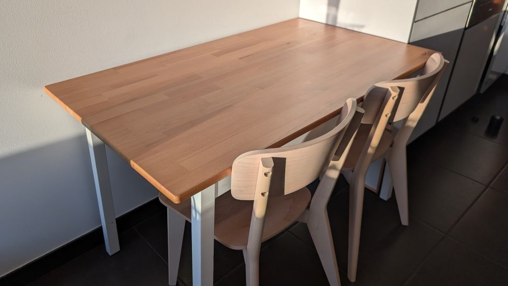 Mesa com 2 caldeiras