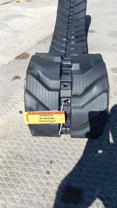 Гумова гусениця 300х52,5х82N   300/52.5/82N