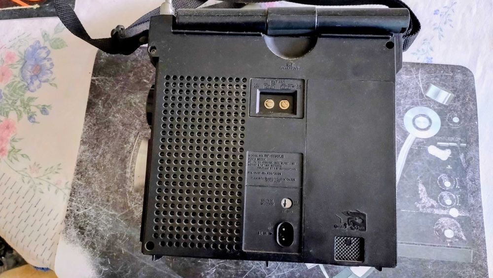 Radio Super Raro National/Panasonic RF-1150LB GX600
