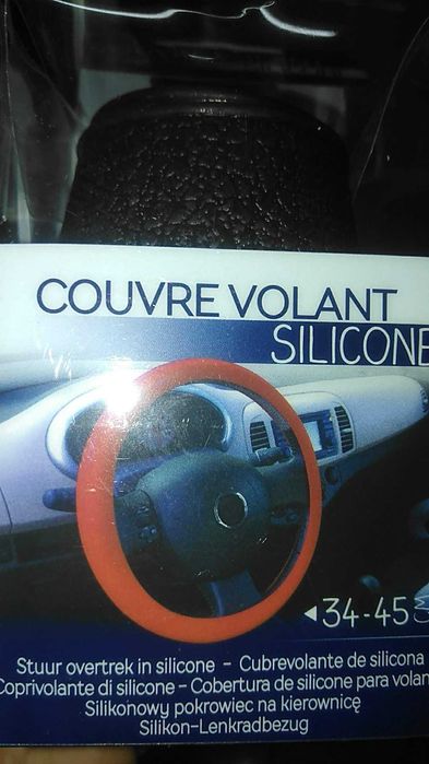 Capa Volante - Silicone - Preto - 34 a 45 cm - NOVA