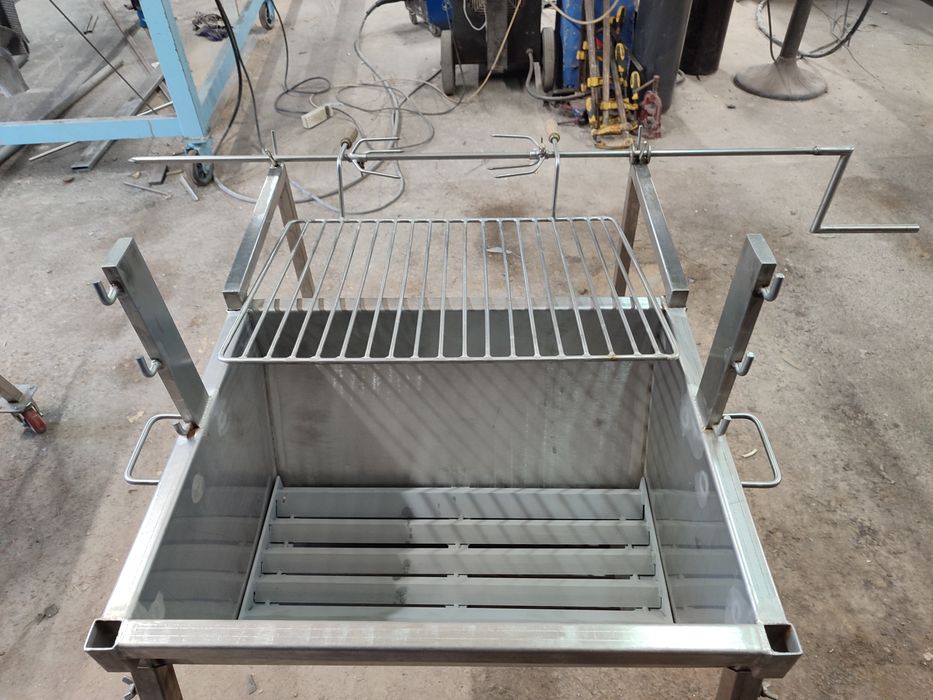 Churrasqueira inox para pernil