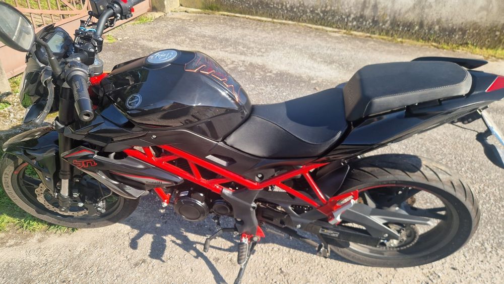 Mota benelli BN125