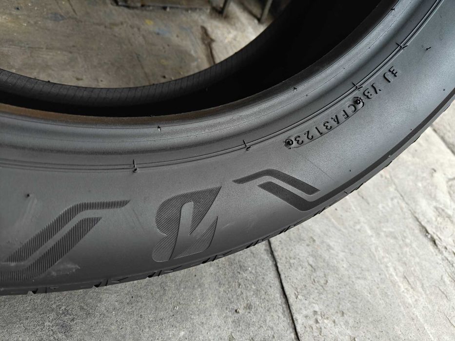 R20 235-50 Bridgestone Alenza комплект шини літні ідеальні