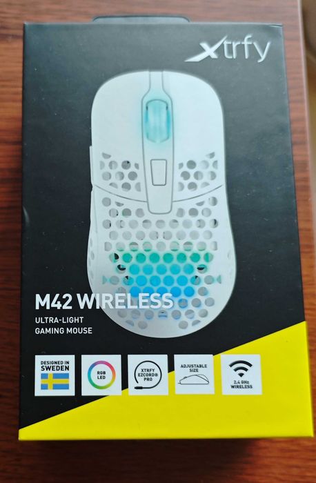 Gamingowa myszka Cherry Xtrfy M42, bezprzewodowa