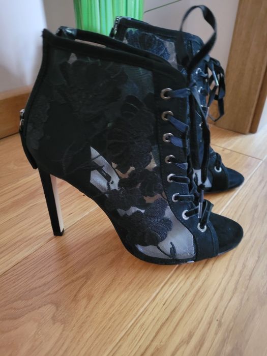 Botki/ czółenka  koronkowe r. 36 zara nowe