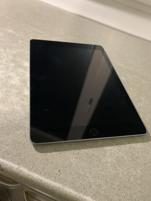 Продам свій Ipad 6 32 і Ipad Pro 9.7 128