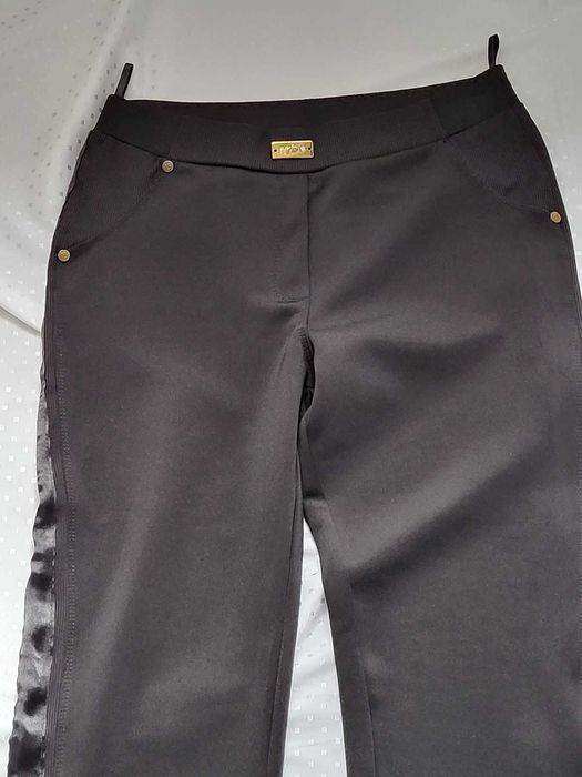 Czarne spodnie z lampasami 38 40