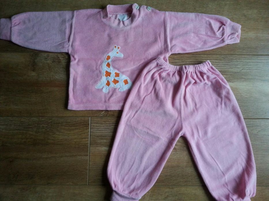 Komplet bluzka i spodnie