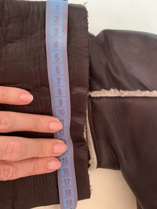 Высокие сапоги, коричневый цвет.