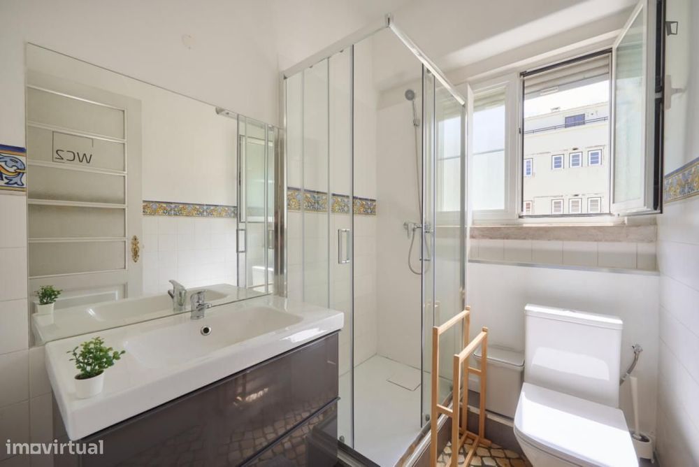Quarto - localizado em Marquês de Pombal Lisbon