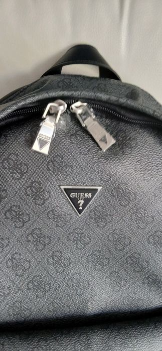 Mala Guess Nova com compartimento para computador