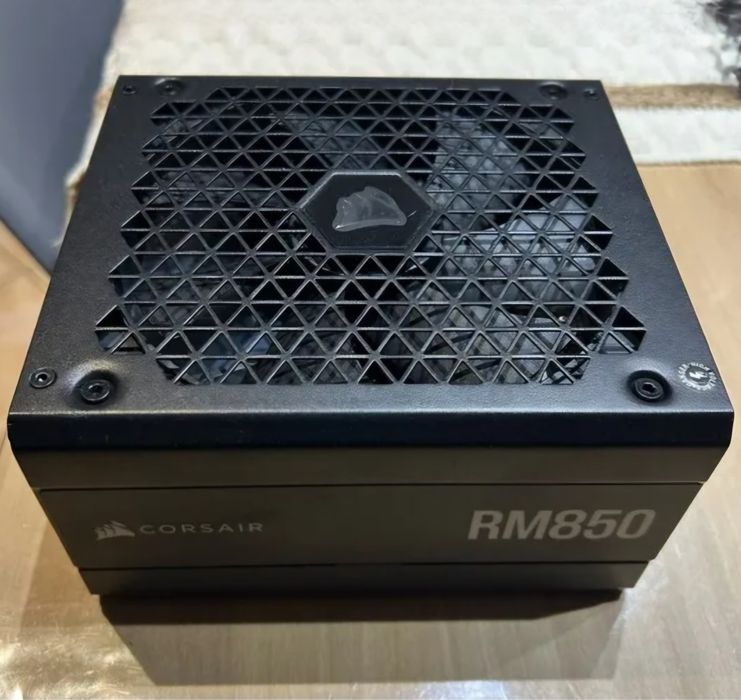 Fonte de Alimentação Corsair RM850 – 850W – 80 Plus Gold – Modular