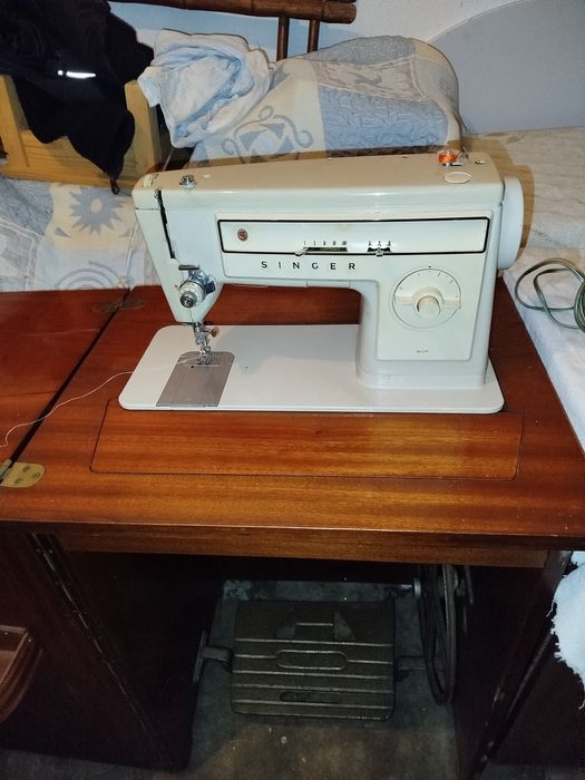 Máquina de costura Singer