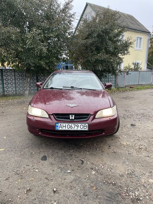 Продам хонду акорд срочно нужны денги цена до сегодня.