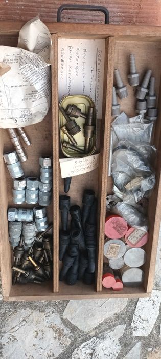 Material de pintura e ar comprimido - peças restos de coleção